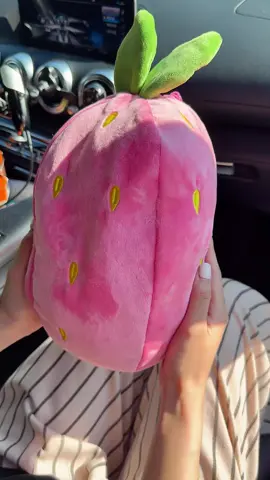 Coelhinho no morango R$40,74 na shopee  Link~~>https://s.shopee.com.br/30foyqJmcR #coelho #coelinho #pelucia #fyp #shopee 