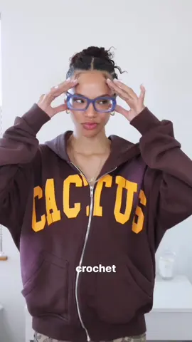 started crocheting 🧶✨