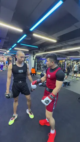 Chấp boxing mà mặc đồ boxing cũng đẹp phết @phương te 