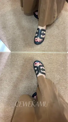 Ngga ada yang jelek memang😭 #sandalwanita 