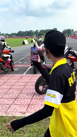 Tiếp tục lên cho ae 1 video dợt xe của các tay nài cực nóng tại svđ trà vinh để chuẩn bị cho giải đua 2/11/2025 nha ae #xuhuong #utmiendong #tpsfactory #xedovietnam#xuhuongtiktok 