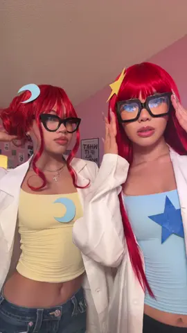 Just another day in the lab 🥼 🧪 @emolayy #johnnytest #twins #halloween #costume #fyp 