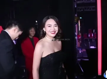 Manda benar2 kek ngemong adek nya 🥹 #amandamanopo #kennyaustin #fajarsadboy #CeritaCintaKitA 