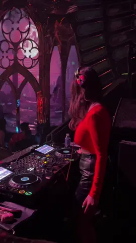 Jesica thiên thần DJ tại Empire club... #empirebenthanh #TikTokAwardsVN #barq1 #nightlight #bartphcm 
