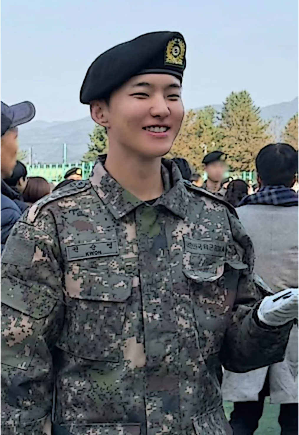 masih mengagumin kegantengan kwon soonyoung berseragam😫🤍🤍 #hoshi #kwonsoonyoung #seventeen 