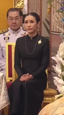 สง่างาม สุขุม เยือกเย็น เป็นที่ไว้วางพระราชหฤทัยถวายอภิบาลดูแลว่าที่องค์รัชทายาท