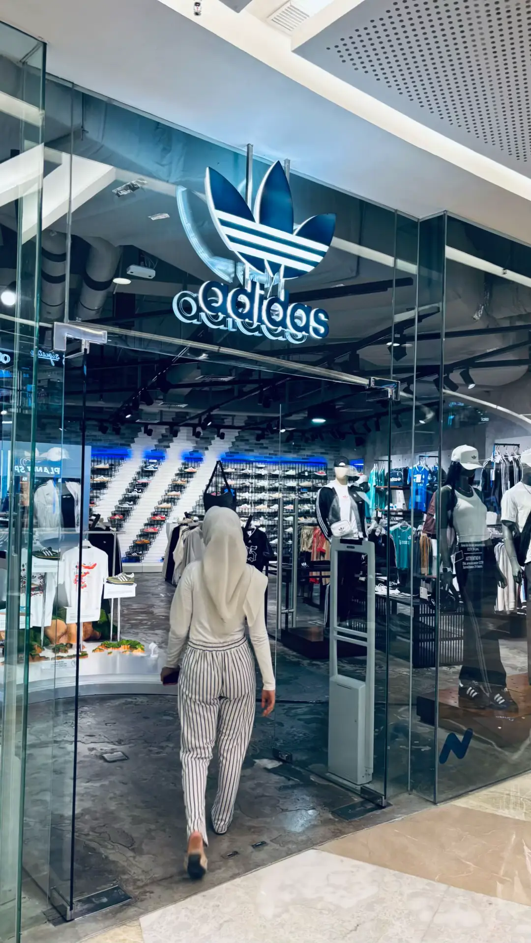 Racun yang terpenuhi #adidasoriginals #casualoutfits #adidas 