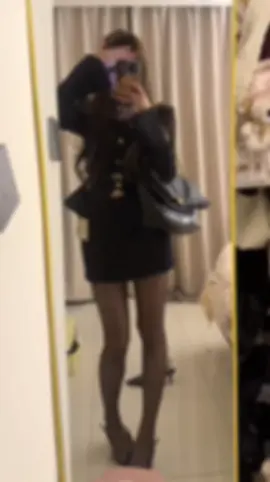 divorced and raising two children  #fyp #viraltrend #glowupmoment #aestheticgirl #girlvibes 