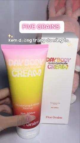 E kem dưỡng trắng body nhà five grains. Mấy bà có thể sd để nâng tone body khi make nè #kemnangtone #duongtrangbody #fivegrains #niacinamide #review 
