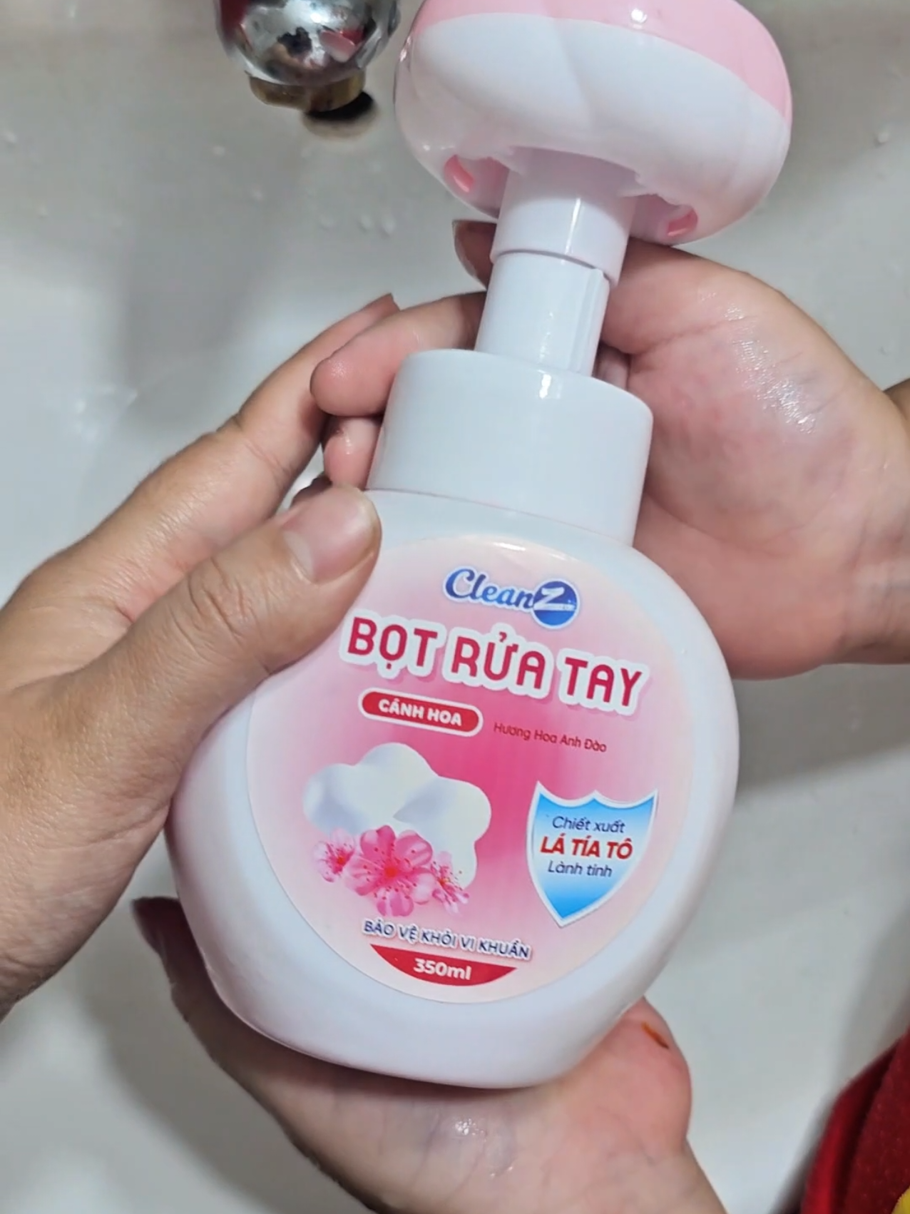 Nước rửa tay dạng bọt hình bông hoa. #lananhluomlat #xuhuong #tiktokviral #nuocruatay #dogiadung 