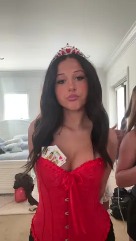 #fyp #fypp #halloweencostume #queenofhearts #foryoupage 