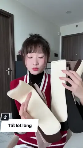 Mùa đông về thật rồi cứ phải tất lót lông mới đủ ấm nha🥰 #xuhuong #review #tatlotlong #thuychieuta 