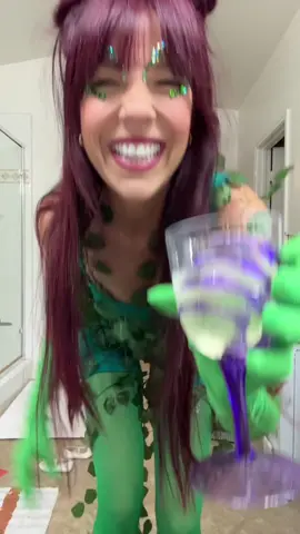 My $6 costume #poisonivy #halloweencostume 