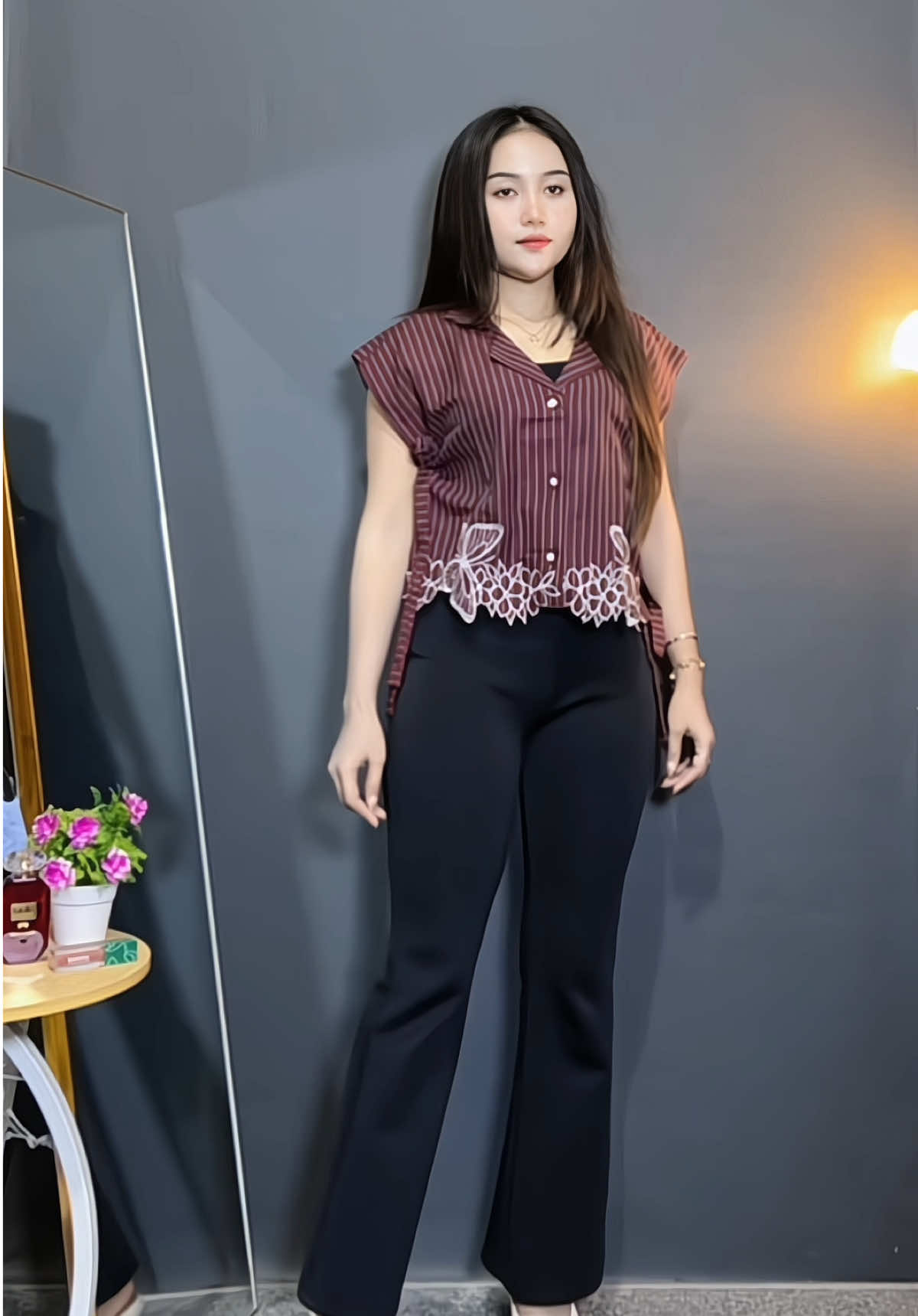 Kiw kiw kiw lucu bgt vest nya 😍 #vest #vestkekinian #atasanwanita #rekomendasi 