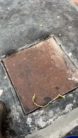 ¡Mira la prueba de fuego! 🔥 Después de aplicar Reparamax a dos manos y curar por 72 horas, nuestra cisterna está 100% lista. El agua entra, ¡pero no se escapa! 😉 Cero fugas. Máxima confianza. Tu solución fácil y económica ara el hogar. #Reparamax #Impermeabilizante #Cisterna #PruebaDeAgua #AdiosFugas