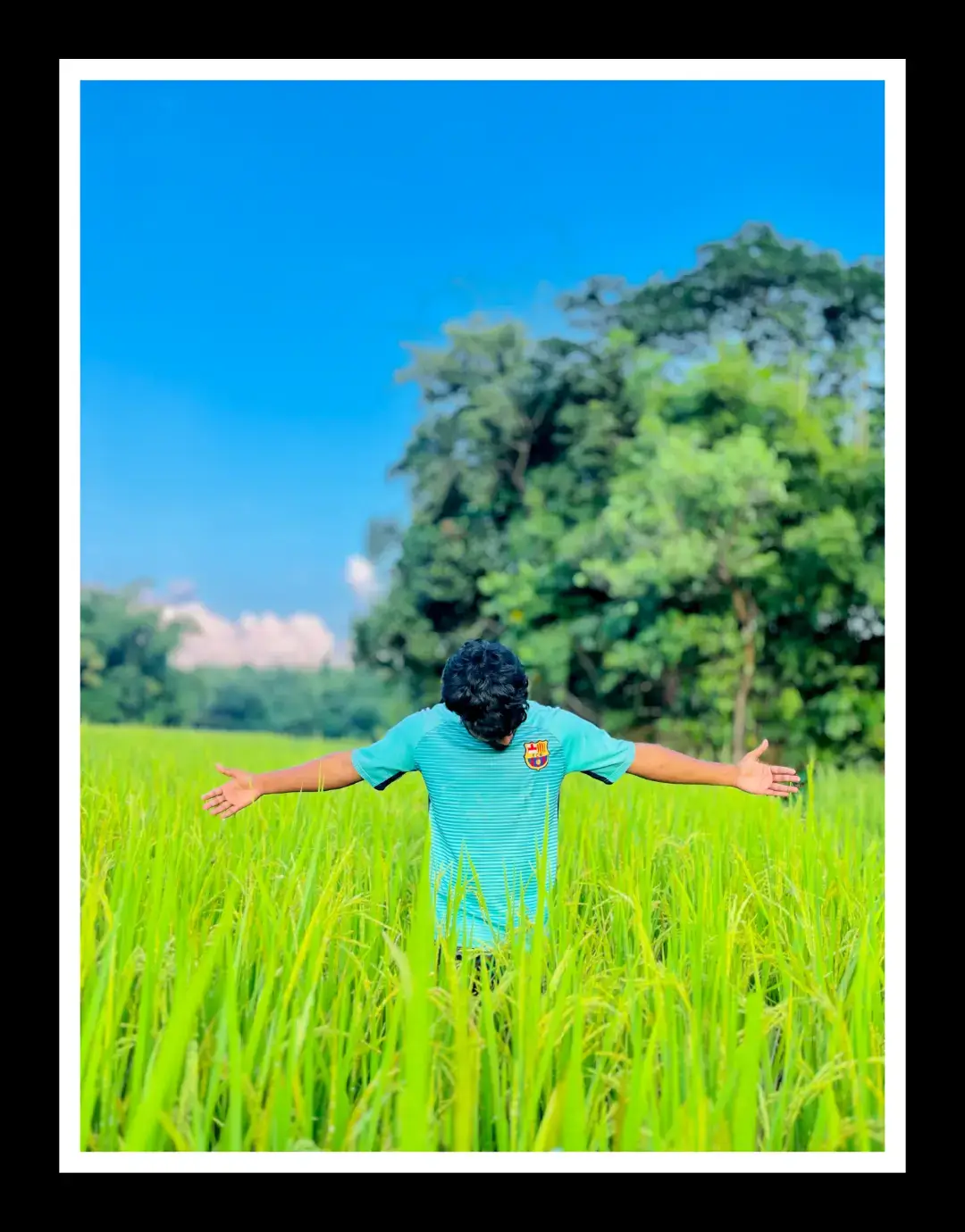 এই বয়সেই ক্লান্ত, জীবনের হিসেব মেলে না, হাসির আড়ালে লুকানো কষ্ট, কেউই তো দেখে না,,! 😅❤️‍🩹	 😢 #finitboy11 #unfrezzmyaccount #foryou #trending #bdtiktokofficial🇧🇩 