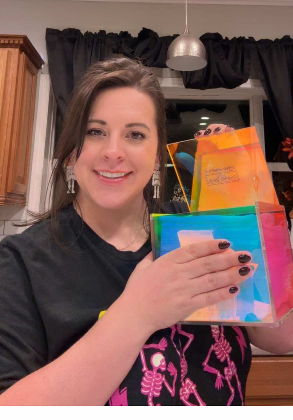 ✨ The Prism Box from Clean Skin Club is a holographic acrylic beauty that makes your vanity shine 💎 Pair it with their Clean Towels — vegan, ultrasoft, 100% USDA bio-based, and a hygienic alternative to washcloths 🌿 Sold separately but a perfect pair 🤍 Clean skin never looked this good 🛍️ Click the orange shopping cart to grab yours! #cleanskinclub #prism #veganskincare #facetowel #tiktokshopblackfriday 