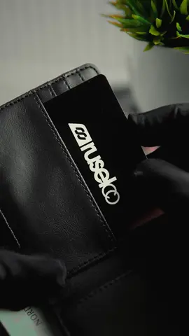 1 dompet bisa buat semua kegiatan dengan looks nya yang oke #ruselco #stepupyourstyle #dompetpria 