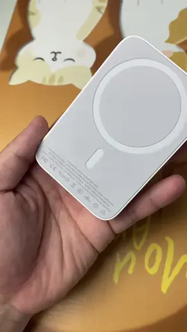 #wirelesscharging #fastcharging #compactcharger #magneticpowerbank #tiktokmademebuyit
