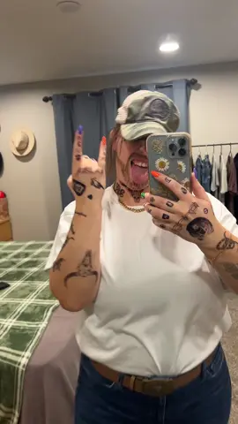 country roads, take me to the tattoo parlor plz #posty #bigassstadiumtour #yallternative #postmalone 