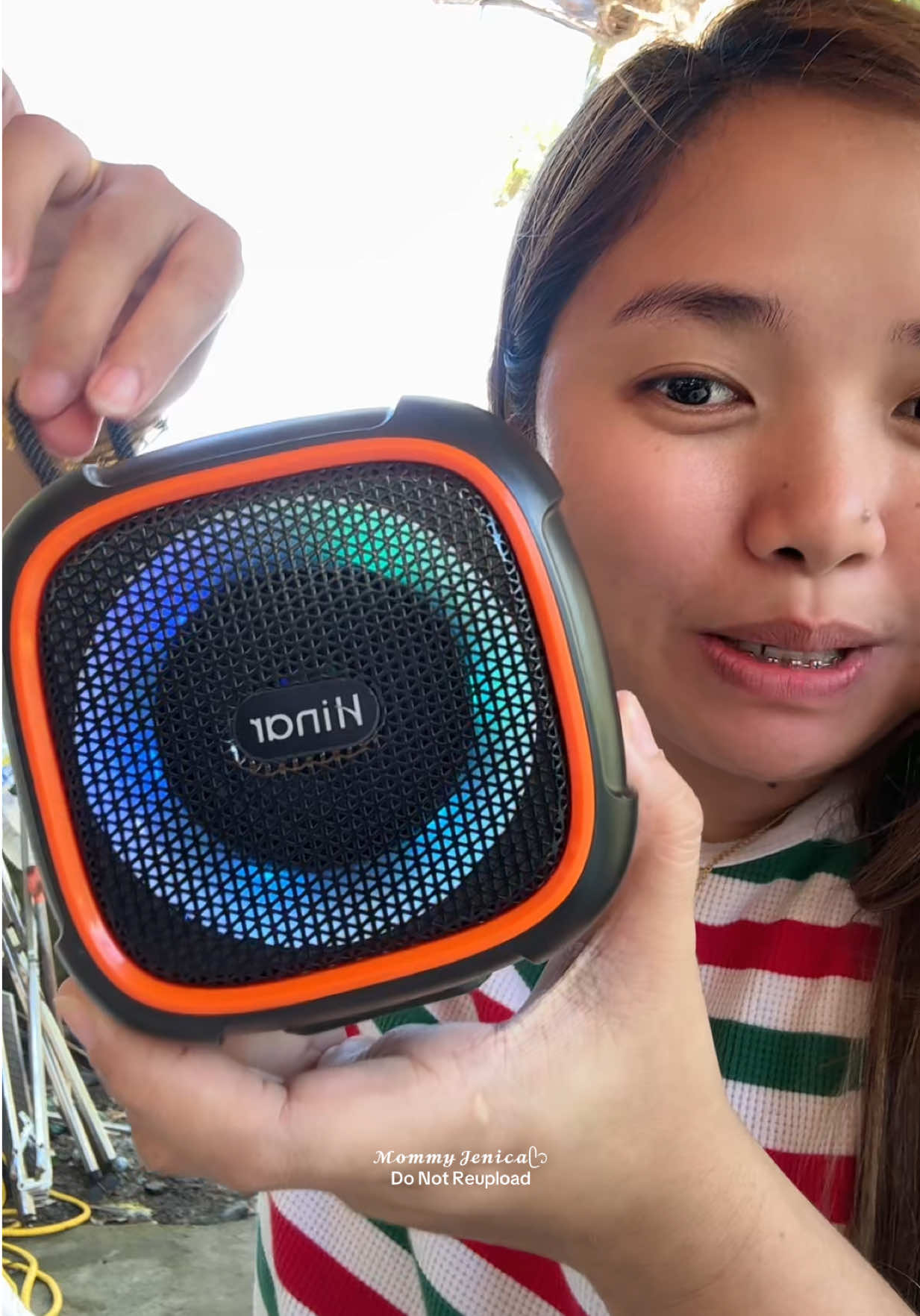 Ang lakas nito, small but terrible talaga! #minispeaker #miniwirelessspeaker #bluetoothspeaker #wirelessspeaker 