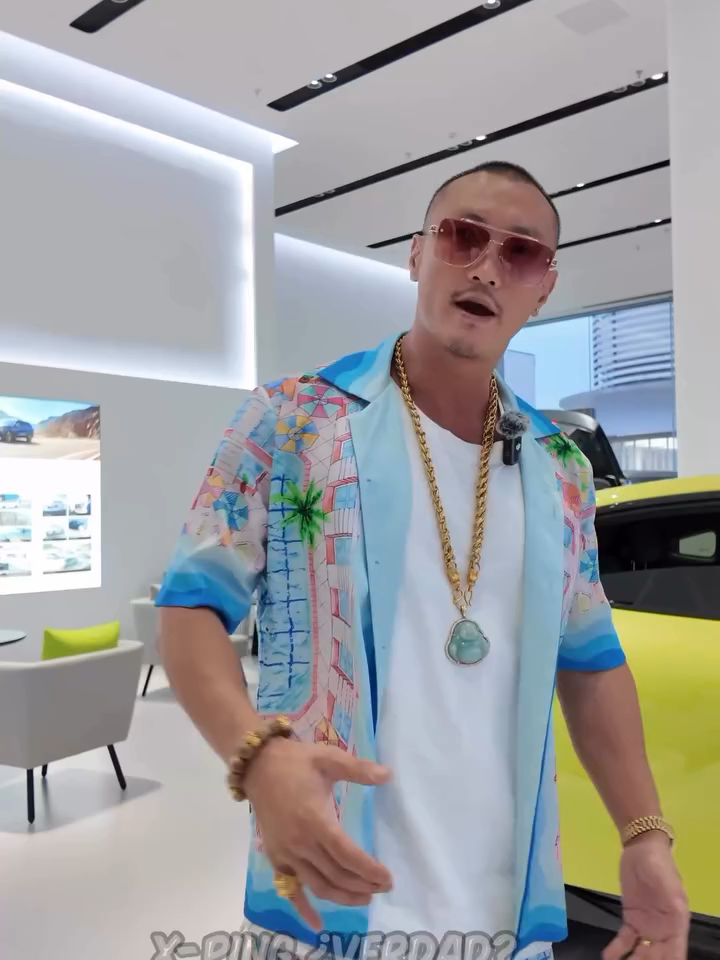 You saw it first here, just released yesterday. The best ev cars in the world 🌎. Lo viste primero aquí, recién publicado ayer. Los mejores autos eléctricos del mundo 🌎.Vous l’avez vu en avant-première ici, sorti hier. Les meilleures voitures électriques du monde 🌎.  . . #ElectricVehicles #EVCars #BestEVCars #FutureOfMobility #SustainableDrive #ZeroEmissions #ElectricRevolution #NextGenCars #CleanEnergy #InnovationOnWheels #GlobalLaunch #YouSawItHereFirst #BreakingNews #WorldPremiere #TechTrend #AutomotiveInnovation #SmartMobility #EcoFriendlyCars #GoElectric #GreenFuture