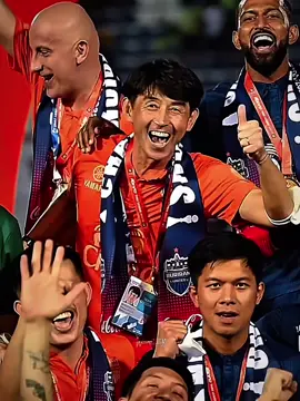 เซนเซใส่ชุดนี้แล้วเท่ดีนะ ขอบคุณที่ยังอยู่ไทยต่อครับ😭 . . . #อิชิอิ #มาซาทาดะอิชิอิ #บีจีปทุมยูไนเต็ด 