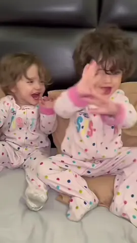 لقطه ميمي كيتي حلالكم لايك فولو غيره ما اسامحكم ! ‏ #اشواق_الافضل #ابداع_اشواق_الافضل #جيش_اشواق_الافضل #ماريا_اجمل_طفله #كتاليا_اجمل_طفله 