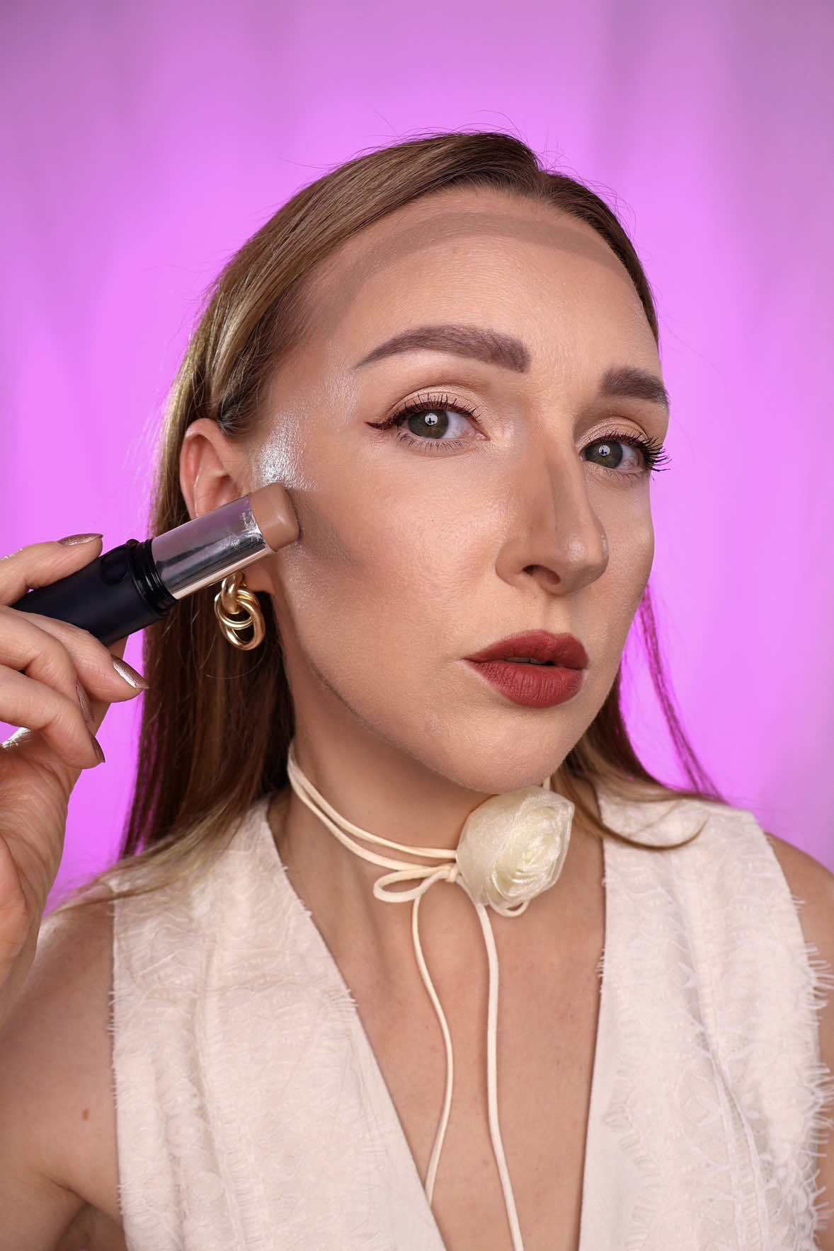 How to contour your face easy ? Contour stick. #contourface #contourtutorial #facecontour #diorcontourstick #diorbeauty #makeup #makeuptutorial #contourtrend #contourstick 