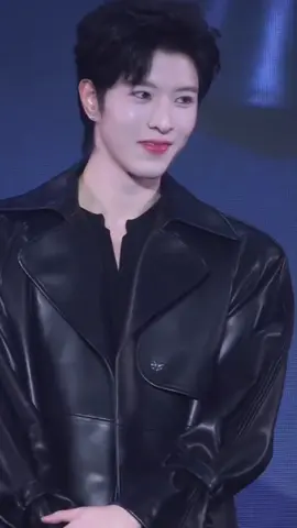 so cuteeeeee🥰#qiudingjie #xingqiu #fypシ #huangxing #desiretheseries 