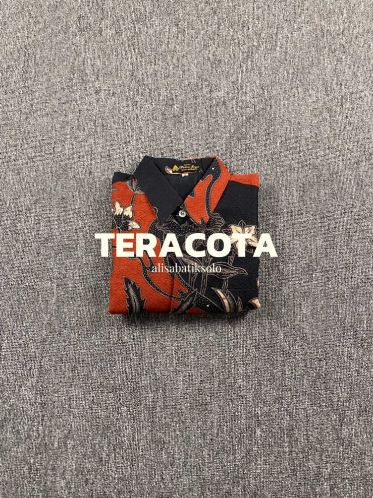 promo menarik cuman di pive aja,yuk join livenya sekarang 😍 #alisabatiksolo #kemejabatik #kemejabatikslimfit #kemejabatiklenganpanjang 