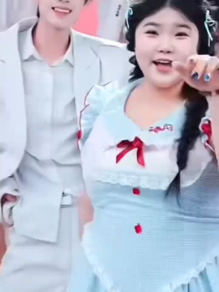 #未来少年团小玥玥 #未来少年团开开 #玥来玥好 #开玥大吉 #TiểuNguyệtNguyệt