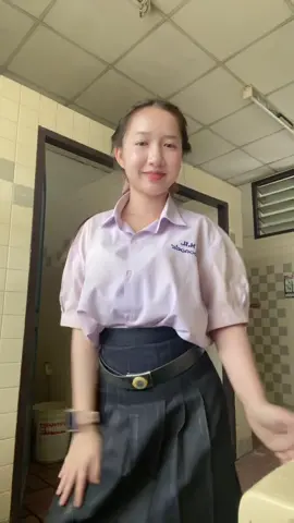 ลงยังงงง#พณิชยการบางนา 