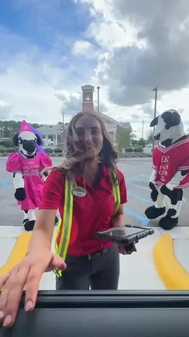 BOO!! More like MOO!! Happy Halloween🎃🐮 #chickfila #chickfilaemployee #fyp #halloween #work 