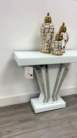 Meet the showstopper: our White Mirrored Console Table 💎 perfect for any luxe space! . . #HomeDecorFinds  #InteriorGoals #DecorLovers  