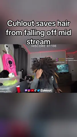 Cuhlout saves detachable dreads from falling off mid stream #cuhlout #targetaudience #clips #perc40 