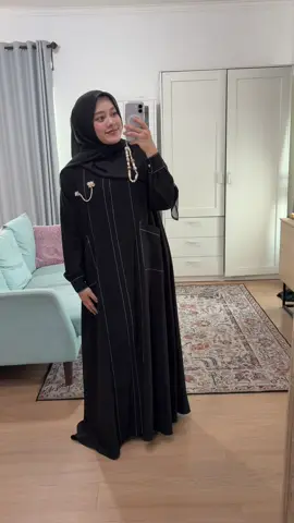 Alunaa in blackk udah readyy🤩🫶🏻 #promomakanharian #gajiansale #abayagirls #gamiskekinian #gamiscantik 