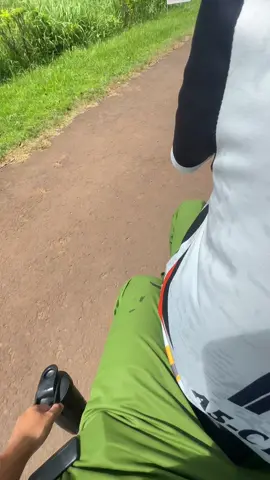 Đang kẹt xe….#xuhuongtiktok#congan#nvca#congannhandan#47daklak 