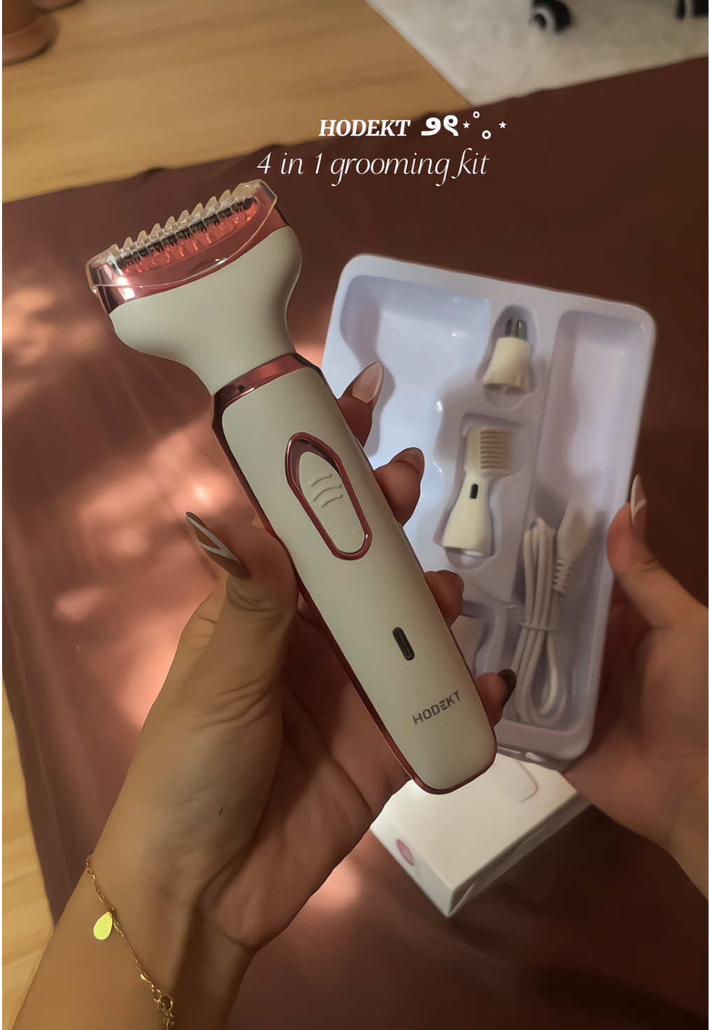 This 4-in-1 grooming kit just replaced my whole vanity 😍🙌🏽#beautyhacks #essentials #groomingkit 