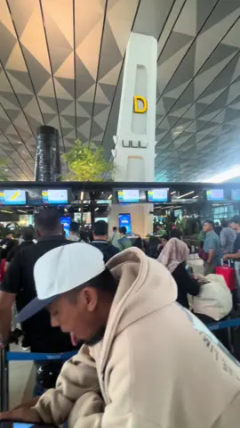 See u next time my brother #bandara #bandarasoekarnohatta #qatar #qatartiktok #brother 