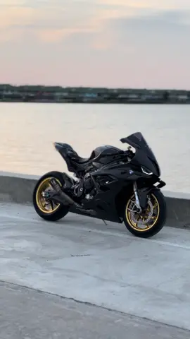 คลีนๆสบายตา☺️#กดใจให้หน่อย #ขึ้นฟีดเถอะ #s1000rr2020 #s1000rr 