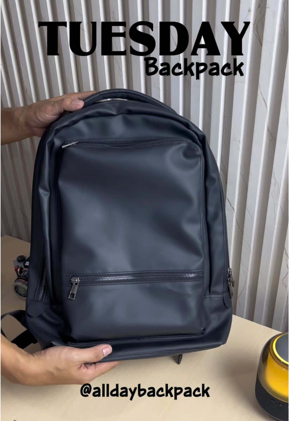 Uda telat tapi mau tampil keren? Tuesday Backpack solusinya! #ranselwaterproof #ranselsekolah #ranselkuliah #ranselkerja #ranselpria 