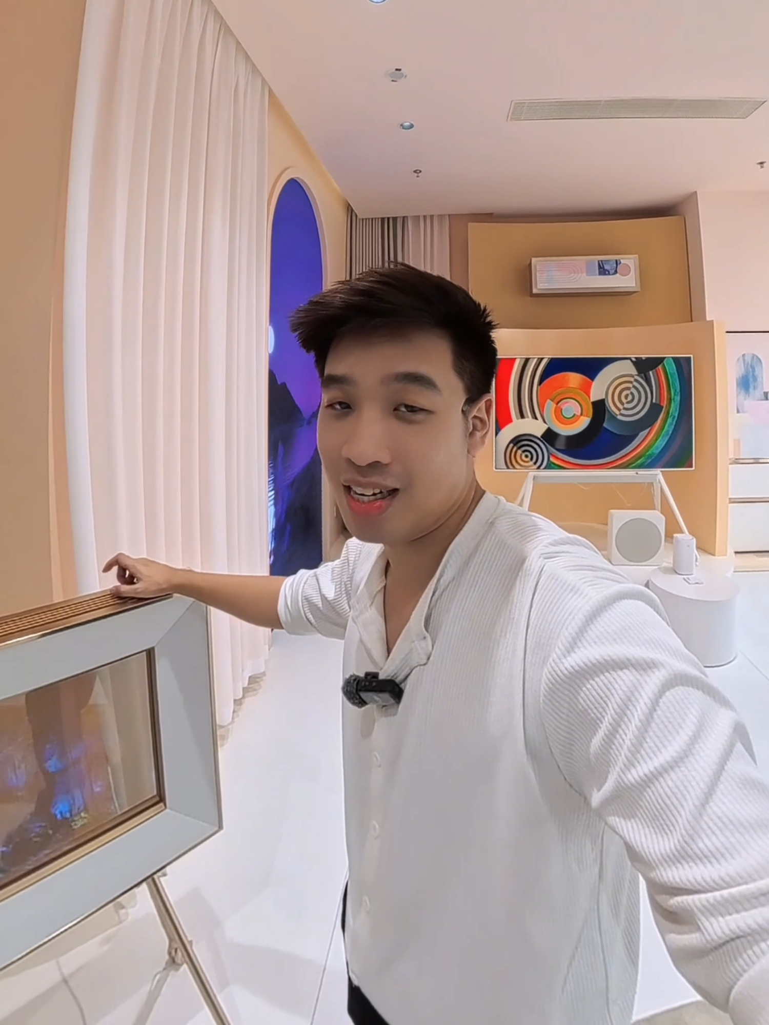 Màn hình trong suốt, một công nghệ phim viễn tưởng hay dùng nhưng ngoài thực tế thì... #LearnOnTikTok #Tuanngocday #NovaGr #Education #ThanhCongNghe