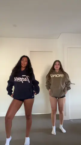 this dance again #fyp #dancetrend #viral #dancesfor2people #friends 