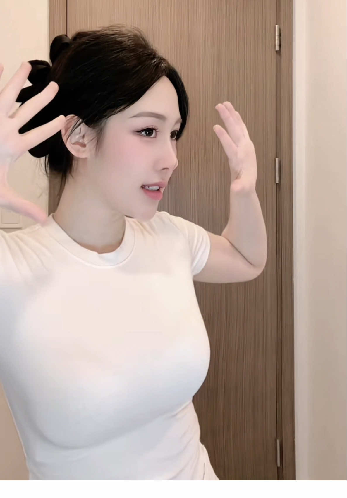 Xinh gái vó tu :))