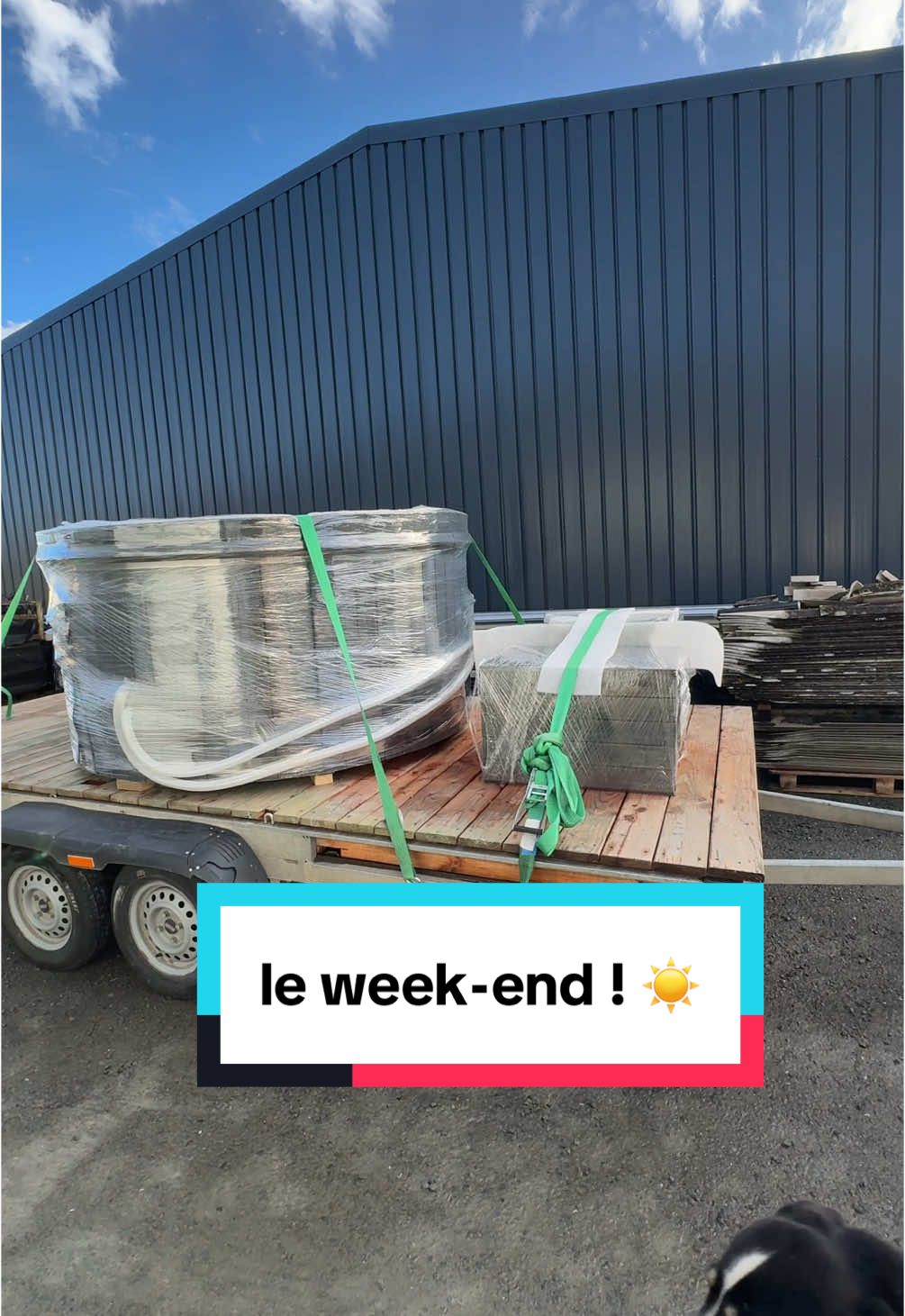 Nous travaillons aussi le week-end ! ☀️ #lebainmanchois #bainnordique #normandie #saintlo #weekend #relaxation #artisanatc