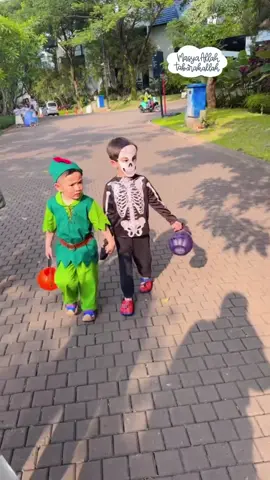 Halloween nya anak2 sultan👻🎃🦇 #lily #princesslily #ranaima #raffinagita1717 #rayyanza 