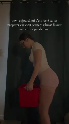 avec les moyens de la maison 😔 #muscu #fitgirl #workout #prt #teveo 