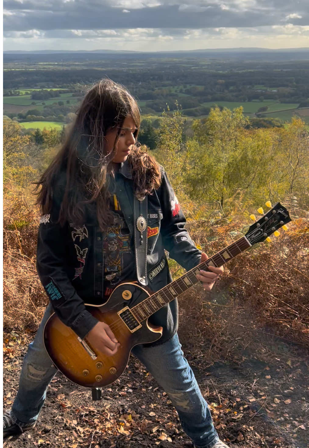 NOVEMBER RAIN - GUNS N ROSES 💯🔥🎸 ‘November Edition’ 🌧️ #slash #novemberrain #gunsnroses #guitar #kidstiktok 