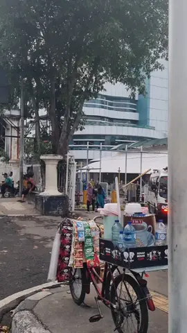 ngejar jam tayang ini mah  @ambulance_panakawan  #fyp #fouryoupage #ambulance #bismillahfyp #ambulance_tiktok 